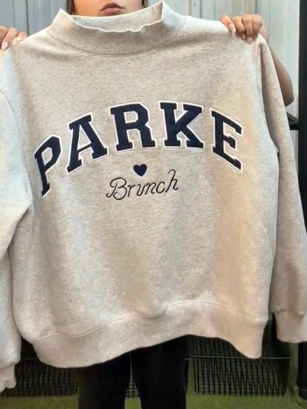Parke Brunch Mockneck Sweatshirt in Gray L/XL